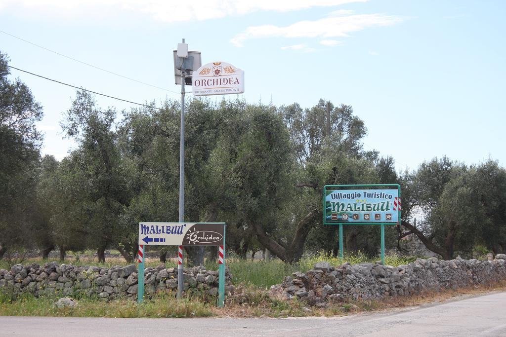 Villaggio Turistico Malibuu มันดูเรีย ภายนอก รูปภาพ