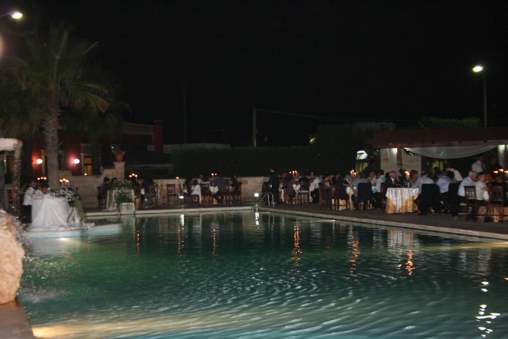 Villaggio Turistico Malibuu มันดูเรีย ภายนอก รูปภาพ