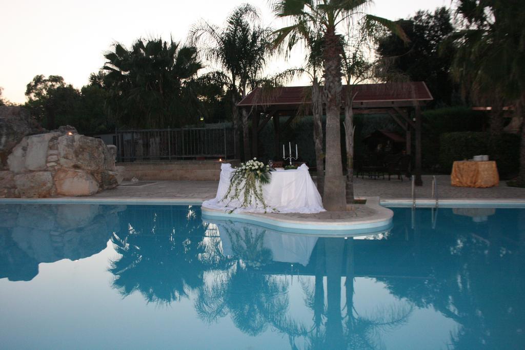 Villaggio Turistico Malibuu มันดูเรีย ภายนอก รูปภาพ