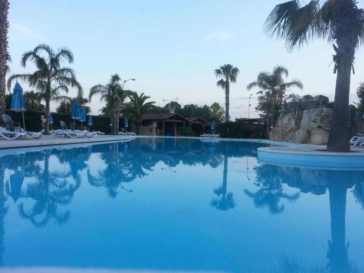 Villaggio Turistico Malibuu มันดูเรีย ภายนอก รูปภาพ