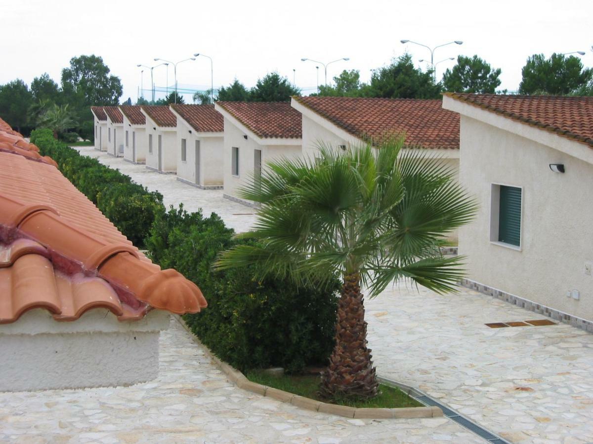 Villaggio Turistico Malibuu มันดูเรีย ภายนอก รูปภาพ