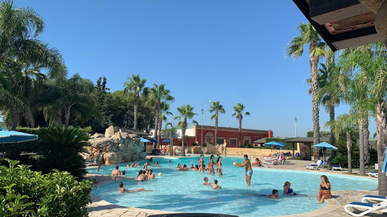 Villaggio Turistico Malibuu มันดูเรีย ภายนอก รูปภาพ
